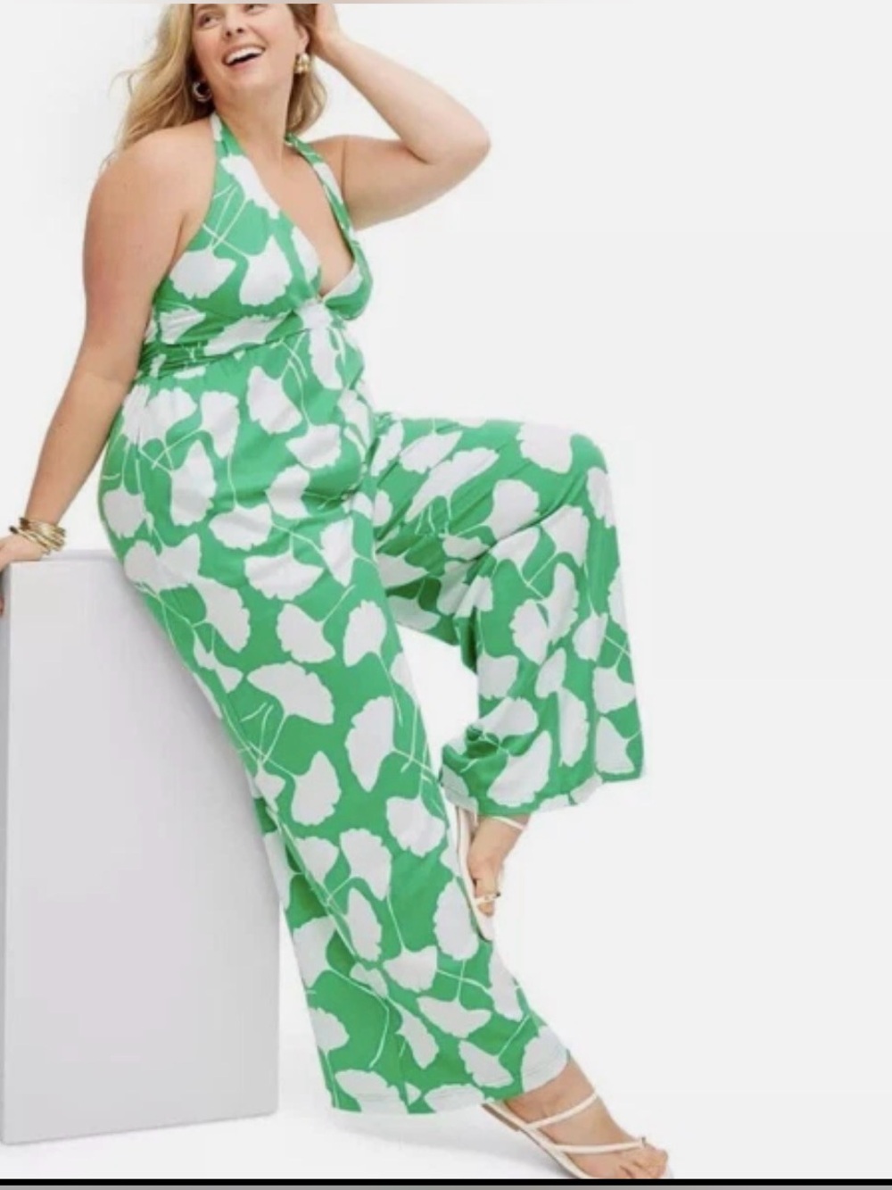 DVD overral Plus-Size Green Halter Jumpsuit with White Floral Print xxl